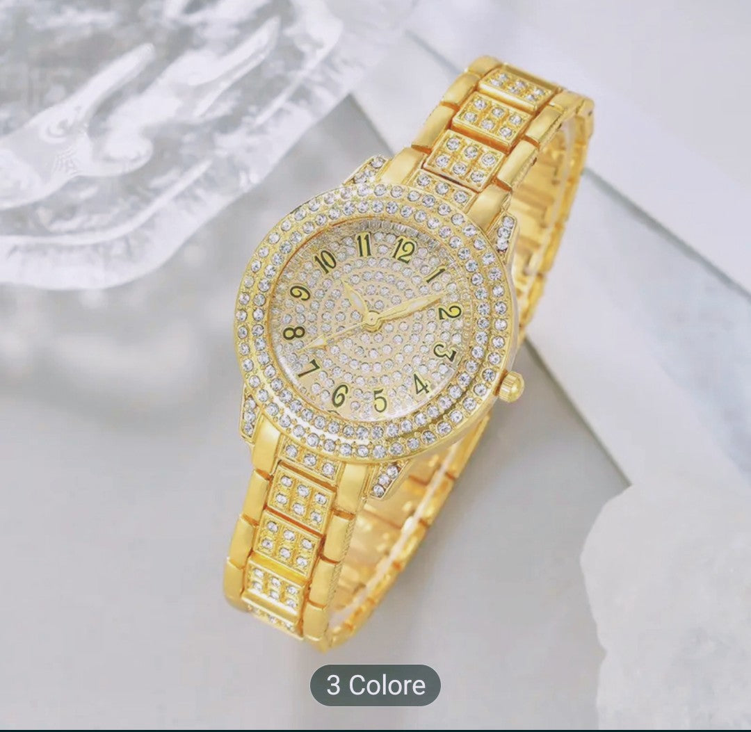 Set da donna: orologio, bracciale, collana, orecchini e anello coordinati. Un tocco di classe